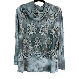 Vintage concept cowl neck embroidered sweater